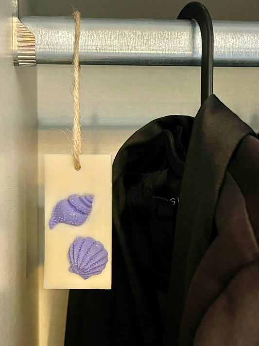 Suspension parfumée pour dressing